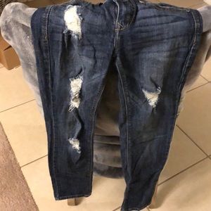 Ripped jean by Eunina
